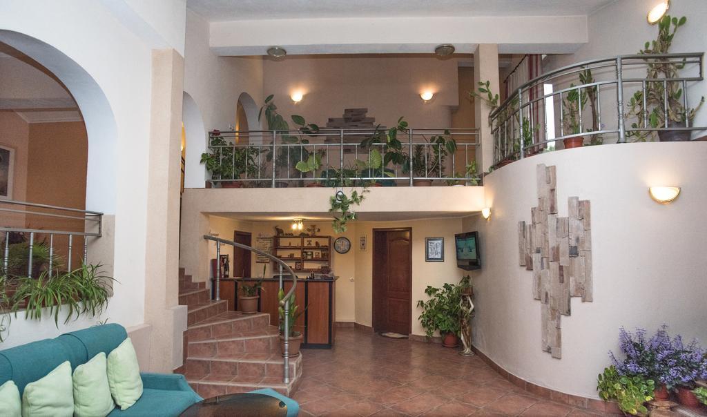 Family Hotel Accent Razgrad Exterior photo